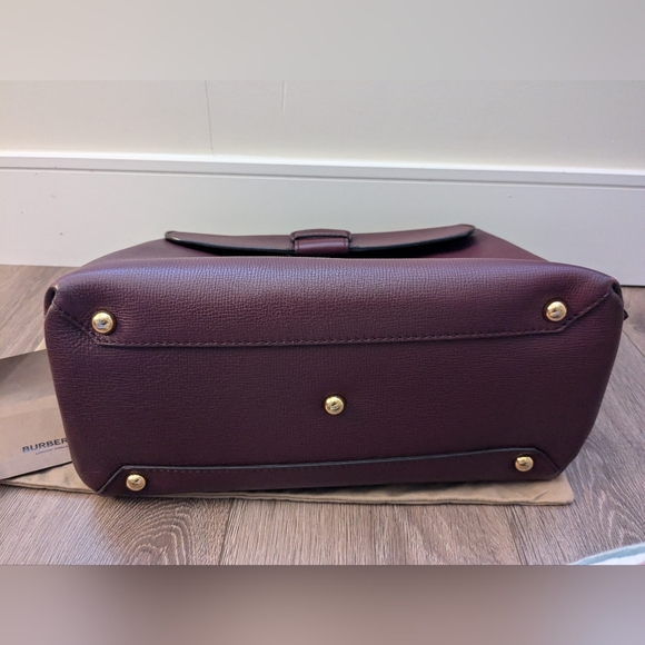 Burberry Camberley Tote - Picture 4 of 17